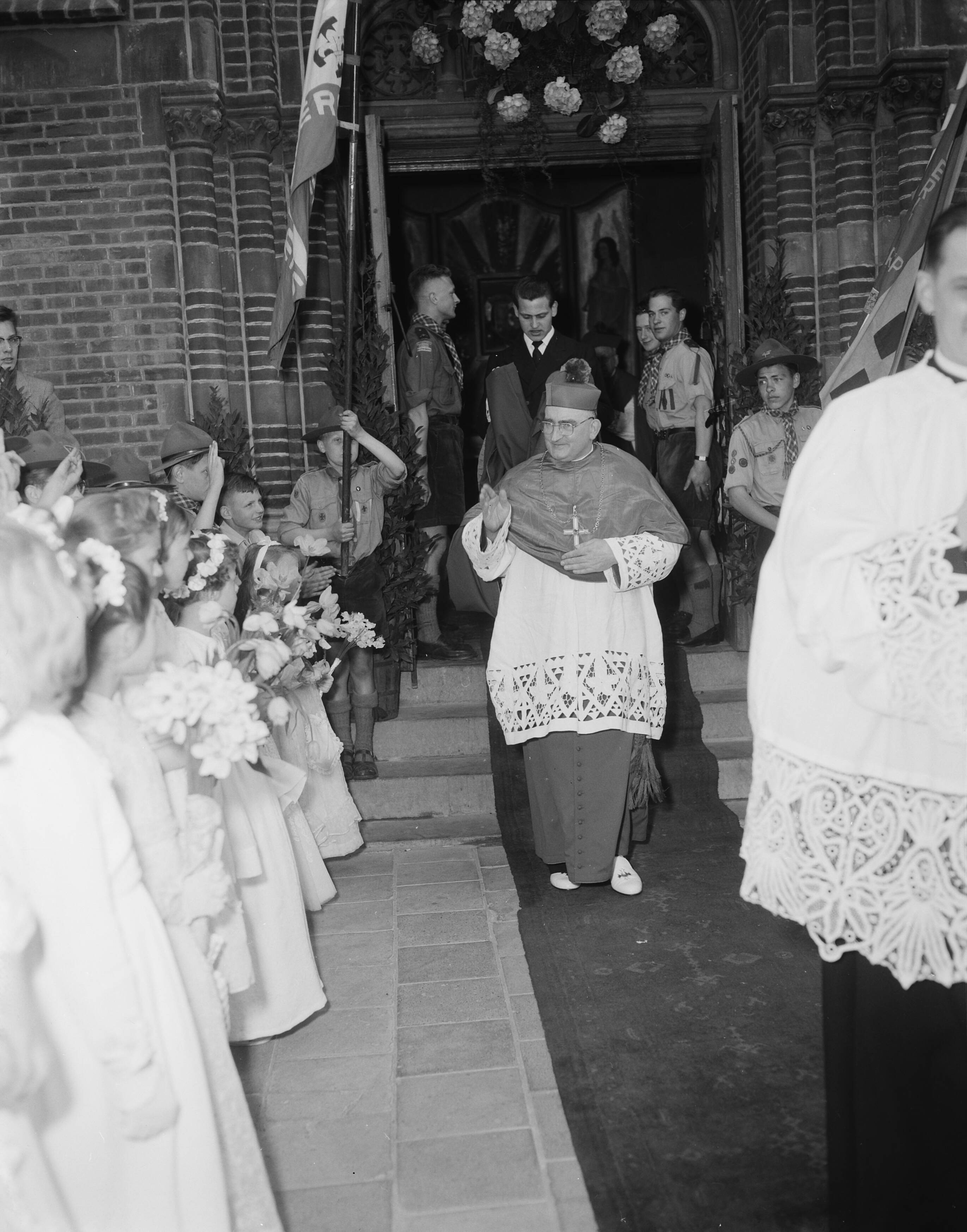 1956 - Bisschopswijding van mgr. M.A. Jansen te Rotterdam]